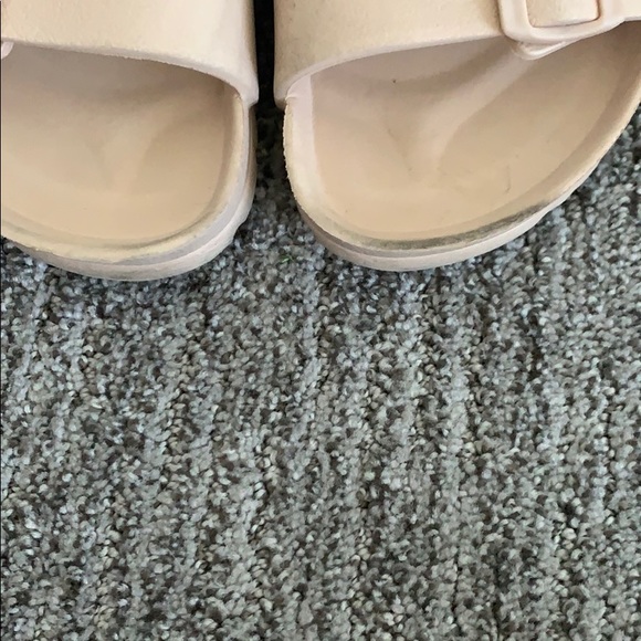 pink sandals ! - Picture 4 of 7